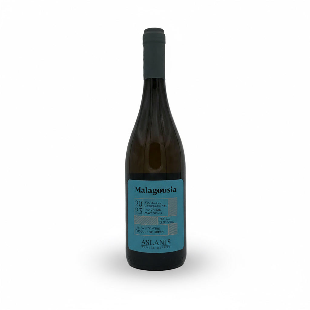 Weißwein Aslanis Family Winery Malagousia 2023 BIO, Flasche im Weinglas, hellgelbe Farbe, frischer und aromatischer Wein.