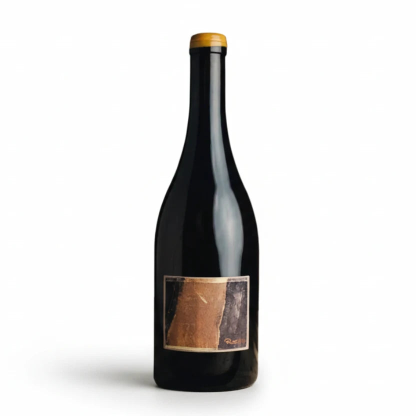 Bio-Riesling Weißwein von Bencze Birtok, 2022, mit goldener Farbe und eleganter Flasche.