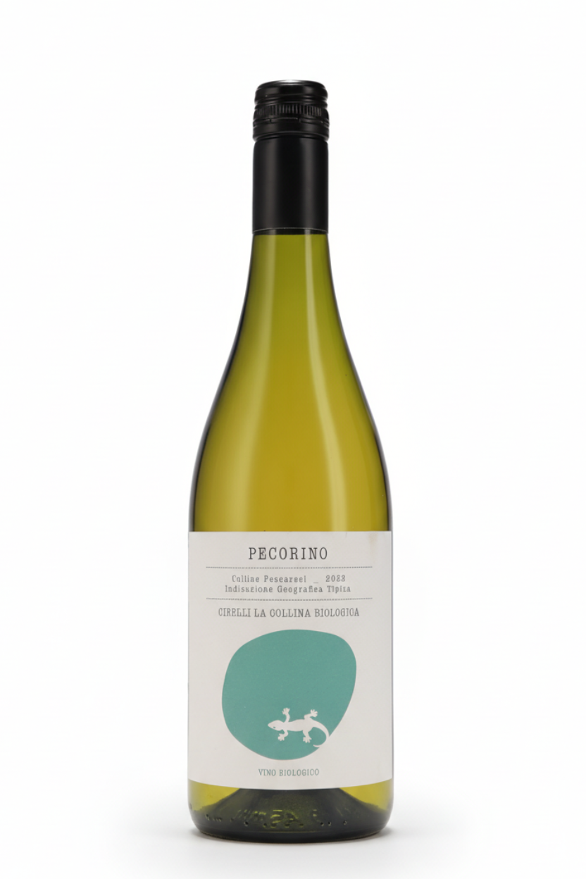 Weißwein Francesco Cirelli Pecorino 2022 aus den Colline Pescaresi IGT, Bio, mit eleganter goldener Farbe und fruchtigen Aromen.