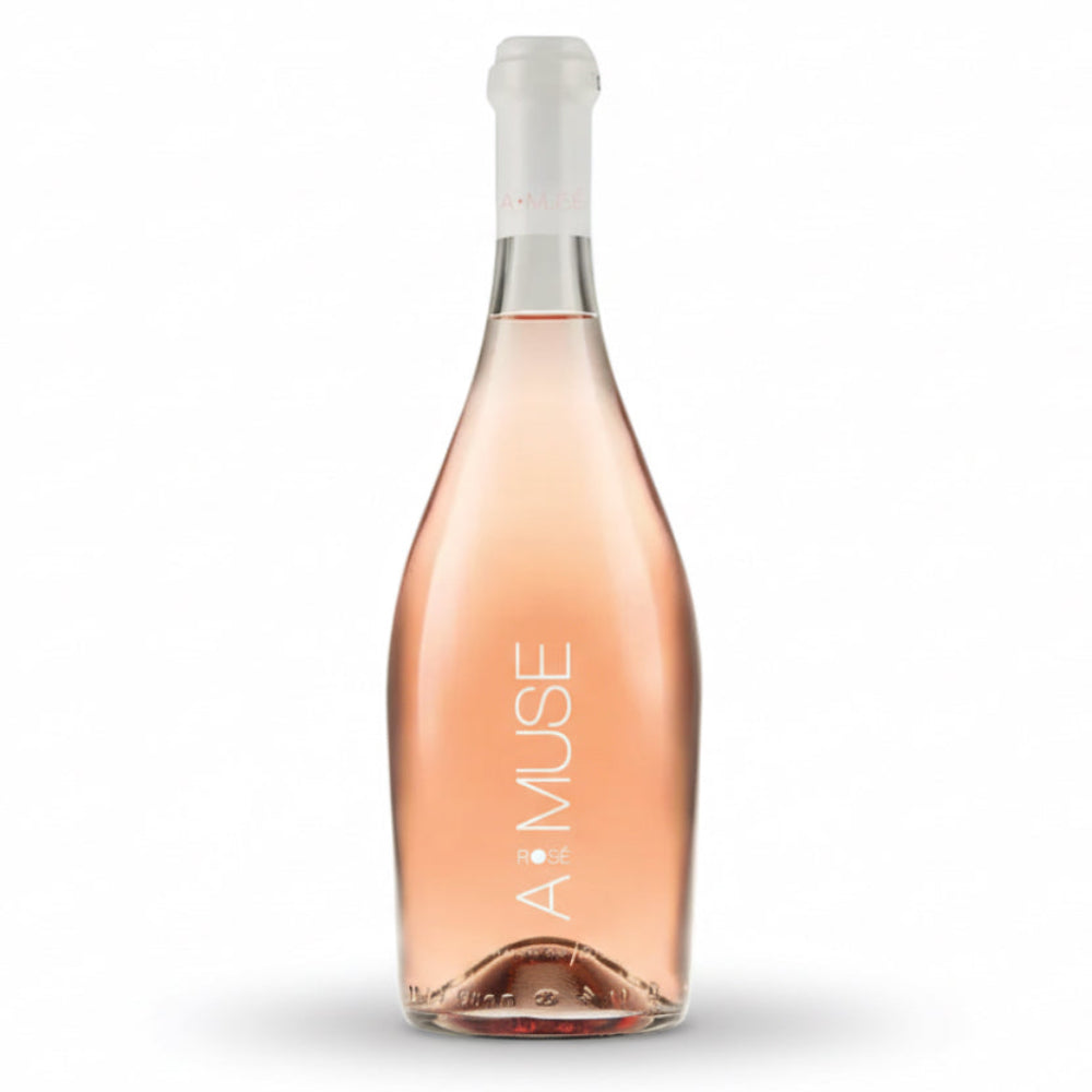 Helles Roséwein von Muses Estate Amuse 2022, elegantes Glas mit rosaroter Farbe und feinen Fruchtaromen, perfekt für den Genuss.