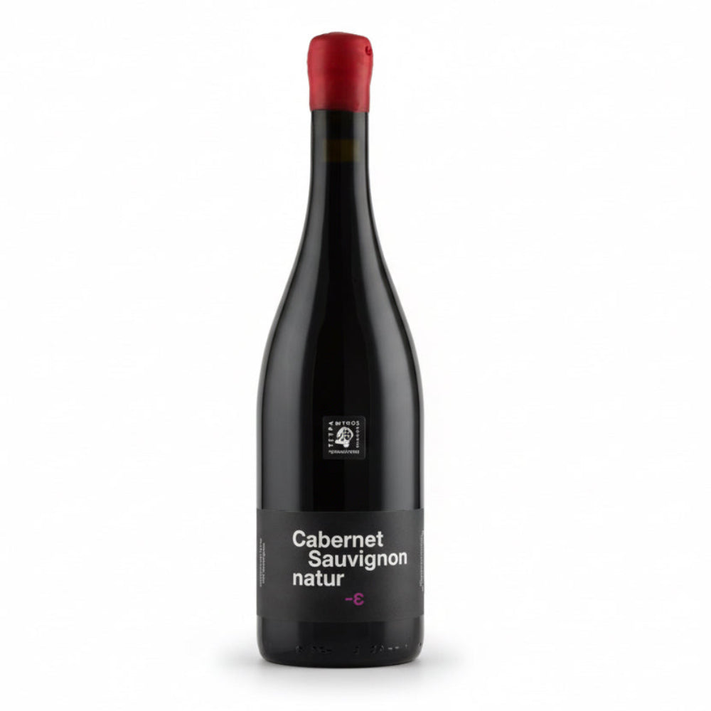 Tetramythos Winery Cabernet Sauvignon naturε BIO 2020 Rotwein in einer Flasche, mit dunkler Traubenfarbe und eleganter Etikettengestaltung